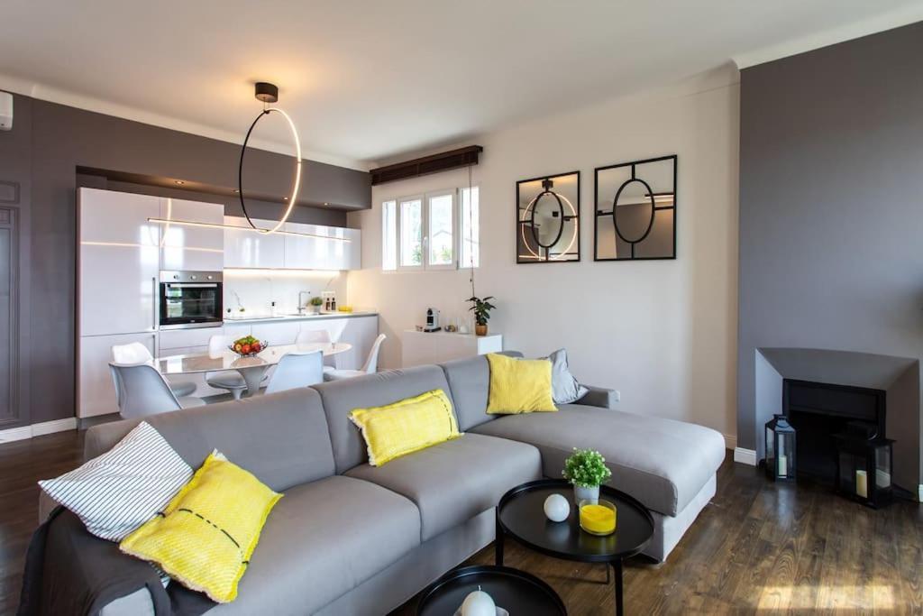 #24 Marie-Claire Suite Sea View/Balcony/Ac/5Min Port Villefranche-sur-Mer Eksteriør billede